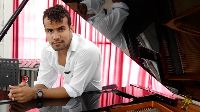 ernesto oliva pianista 636x358