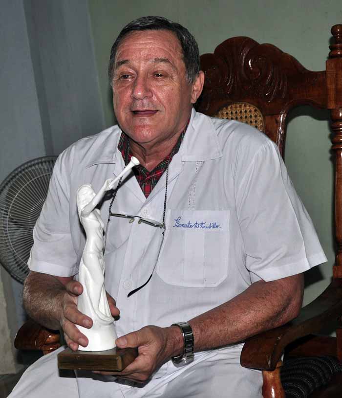 2 doctor trujillo interior