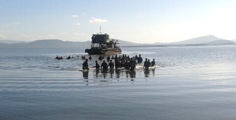 desembarco jovenes caimanera