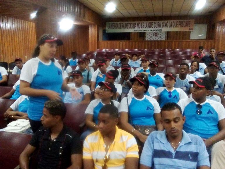 jovenes campamento Verano homenaje fidel