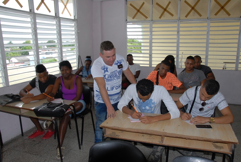 universidad gtmo aula