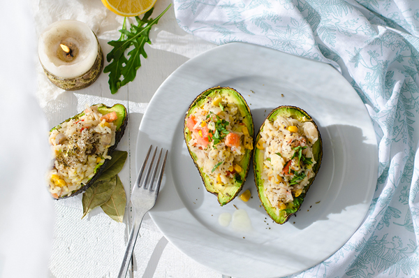 aguacate rellenos de arroz