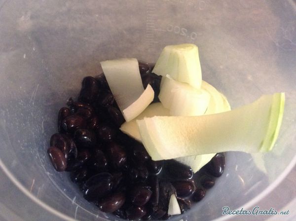 Hummus de frijoles negros 3