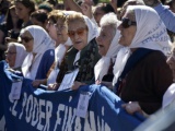 Madres de Plaza de Mayo encabezan otra Marcha de la Resistencia