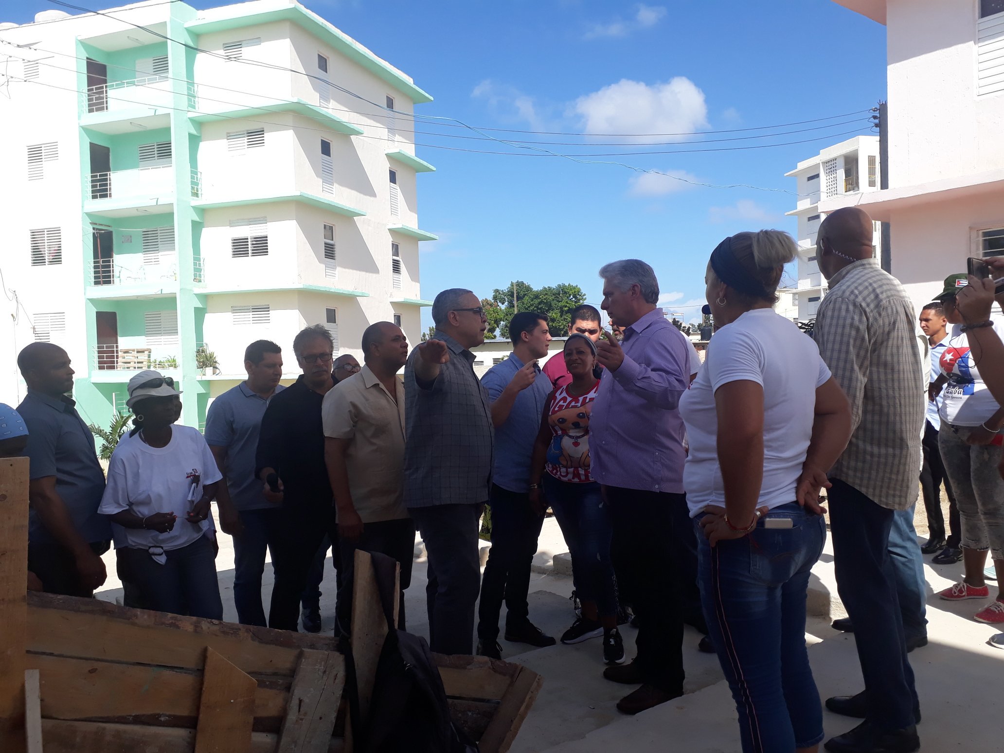 1107 diaz canel entrega viviendas1