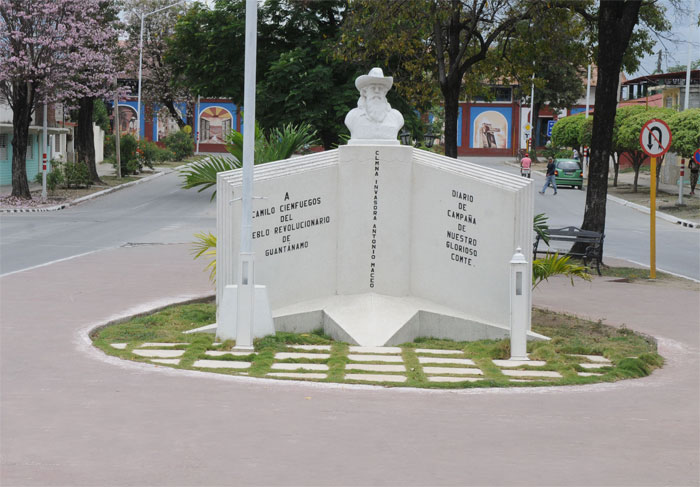 Avenida Camilo Cienfuegos 2