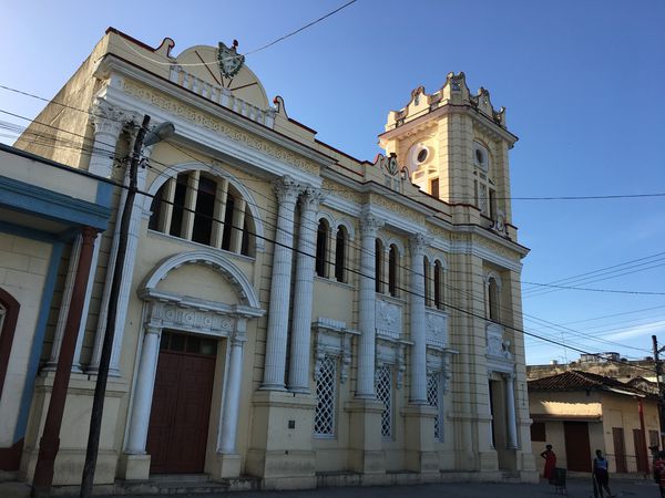 blioteca porvincial Policarpo Pineda 1
