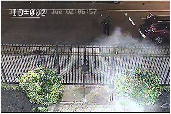 Tiroteo contra la embajada cámara de vigilancia 580x388