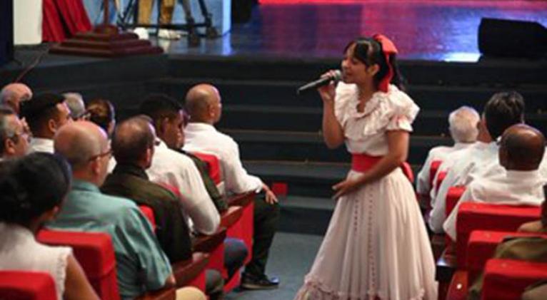 1308 homenaje
