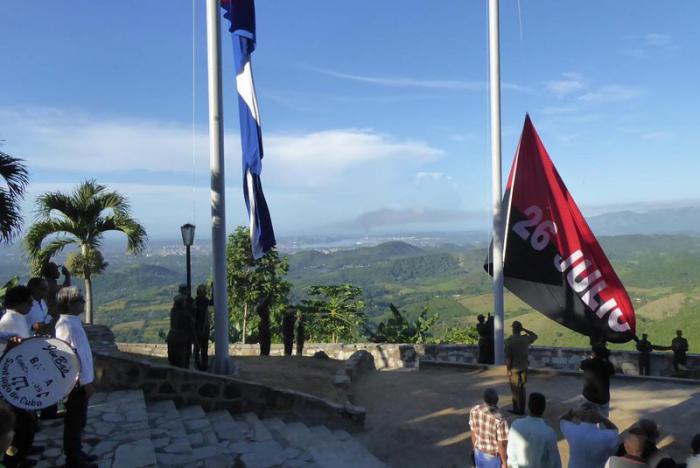 1 homenaje
