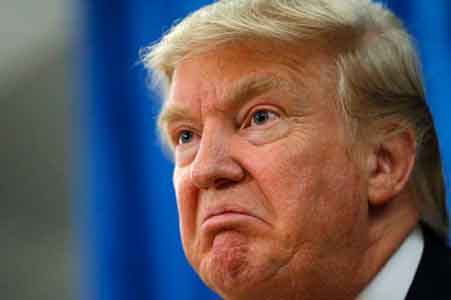 1trump mueca