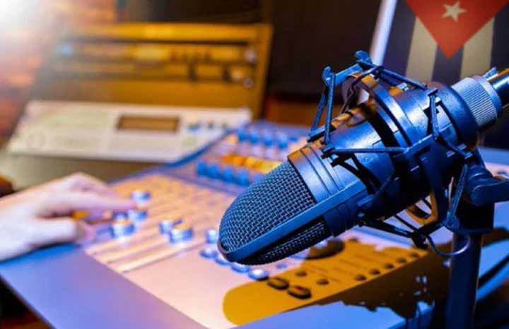 2208 radialistas