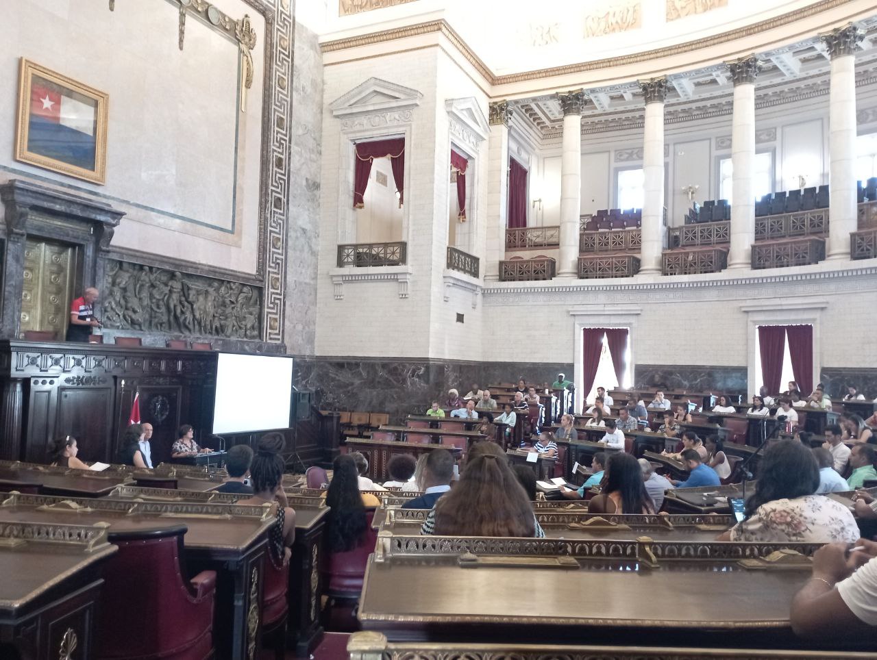 2211 jovenes parlamento cuba1