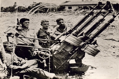 3ce3b550356d92e2c1437b3bff0827b4 L