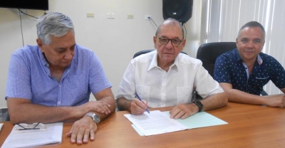 46dbc34acb8b4a074898a79b937582f8 L