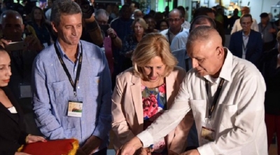 4730ece4353931549cf524b50b6c5787 L