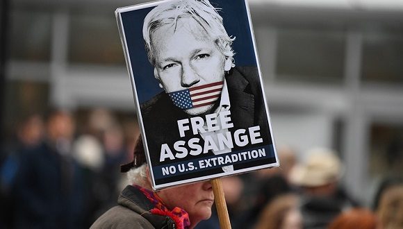 Assange 1 580x330