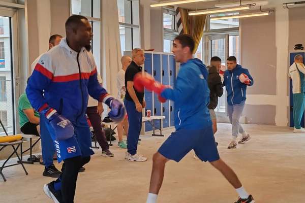 BOX La Cruz entrenando