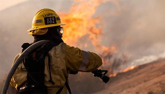 Bombero Incendios Canada Jul21