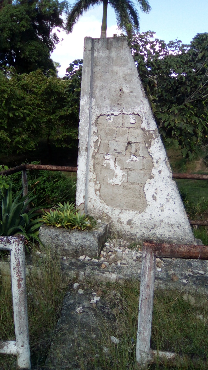 Busto Asdrúbal López 1 desenfoque