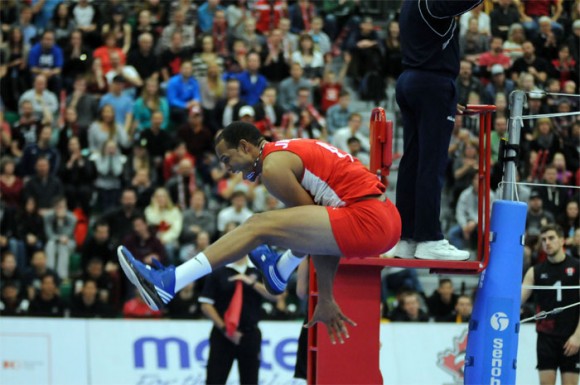 Cuba-clasifica-a-Rio-en-Voleibol-masculino.-Javier-Jiménez-