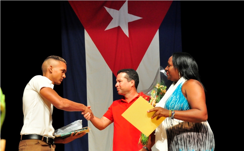 1 graduación deportes Gtmo 1