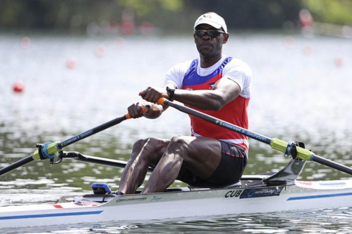 founier gana plata remo