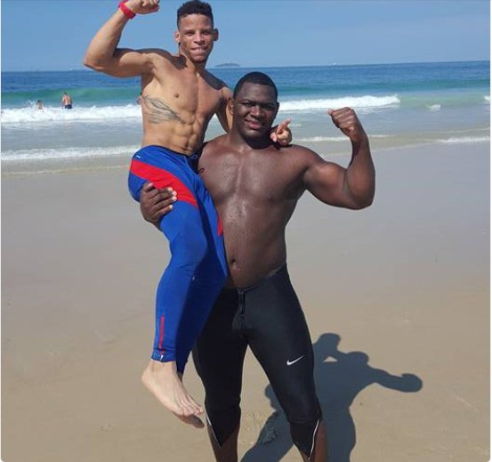 mijain-y-borrero-en-la-playa-1