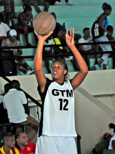 yuniesky baloncesto