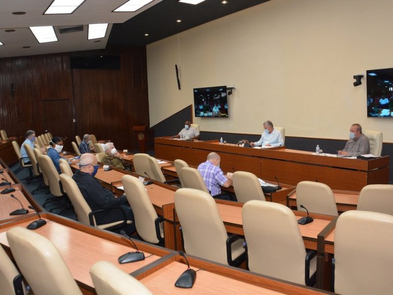 Diaz Canel y Marrero con el Gobierno 768x576