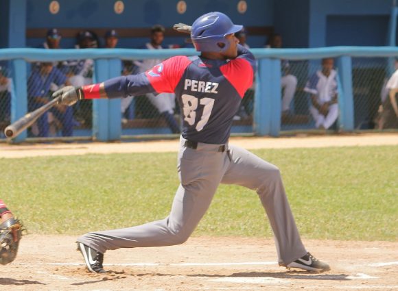 El camagueyano Yosbel Pérez decidió con cuadrangular frente a los matanceros 580x425