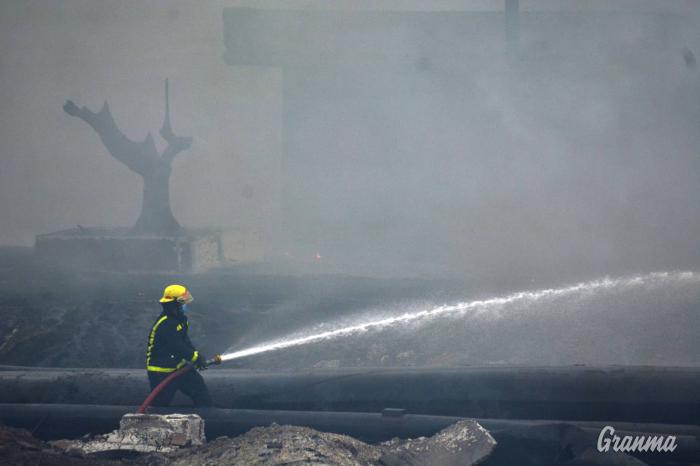 incendio en zona industrial de Matanzas 10