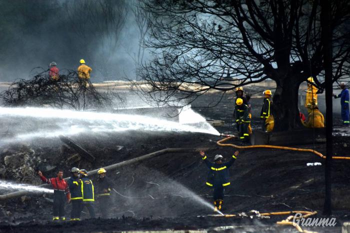 incendio en zona industrial de Matanzas 14