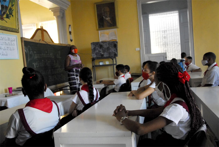 interior escuela Enrique José Varona