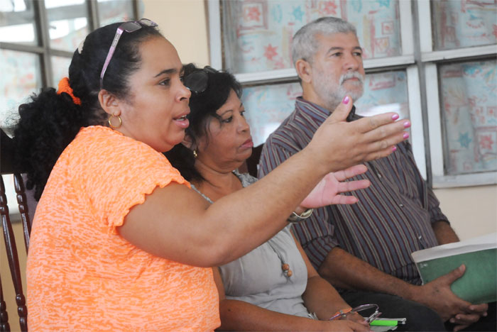 asamblea upec venceremos3