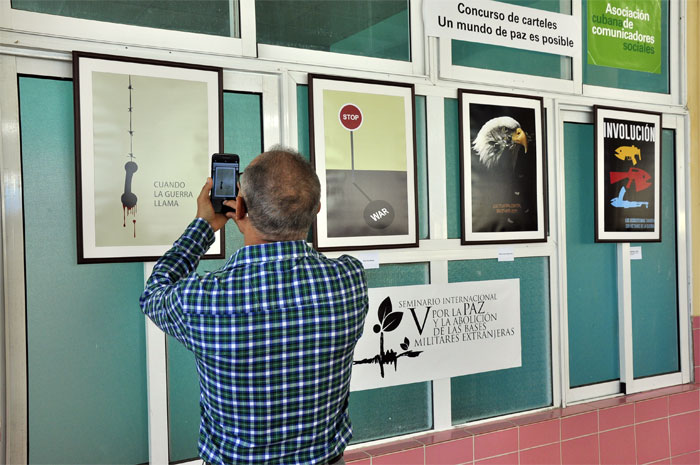 carteles paz guantanamo5