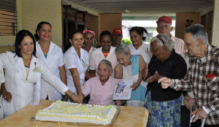anciana 102 años fiesta4a