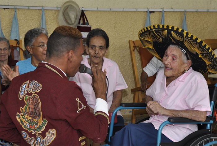 anciana 102 años fiesta8