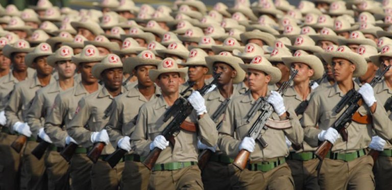 desfile militar marcha3