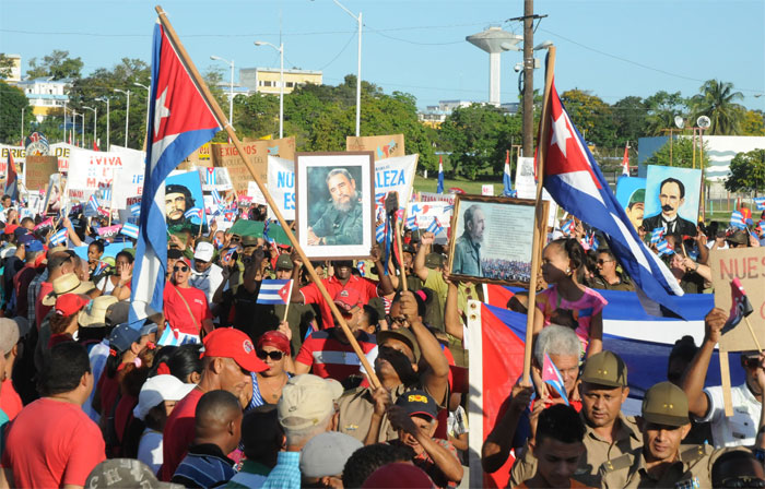 desfile primero mayo8