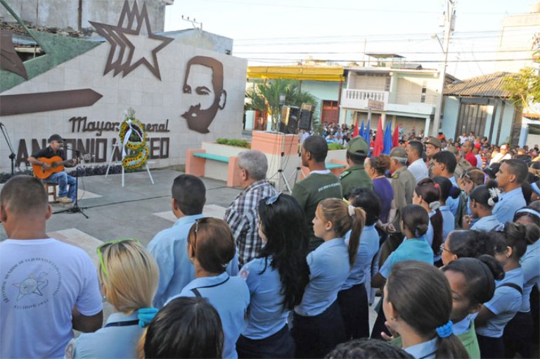 homenaje maceo7
