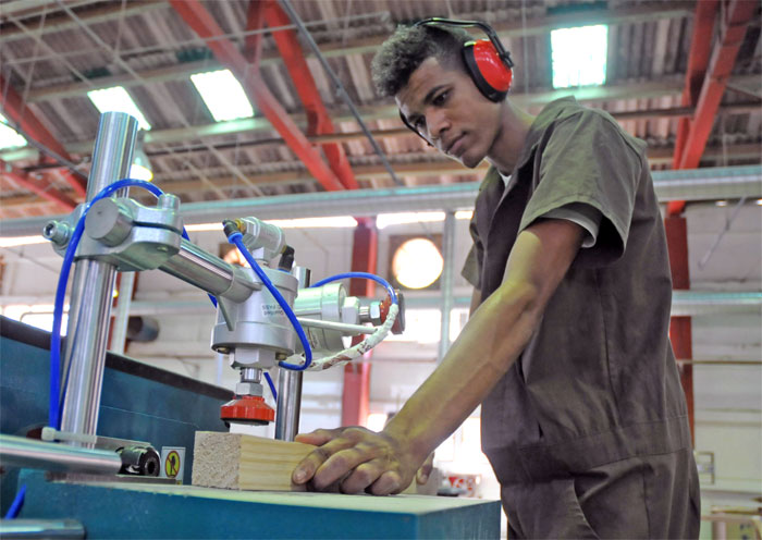 jovenes mueble imperio4