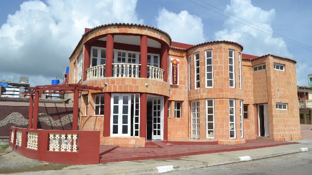 hotel caracol portaa