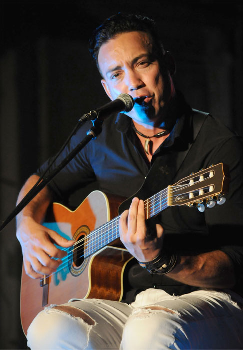 velada cancion politica3