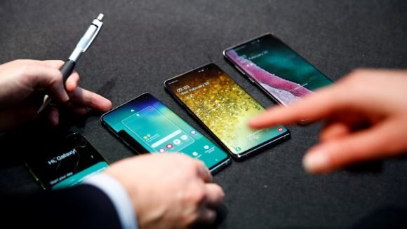 HUawei Samsung 580x327