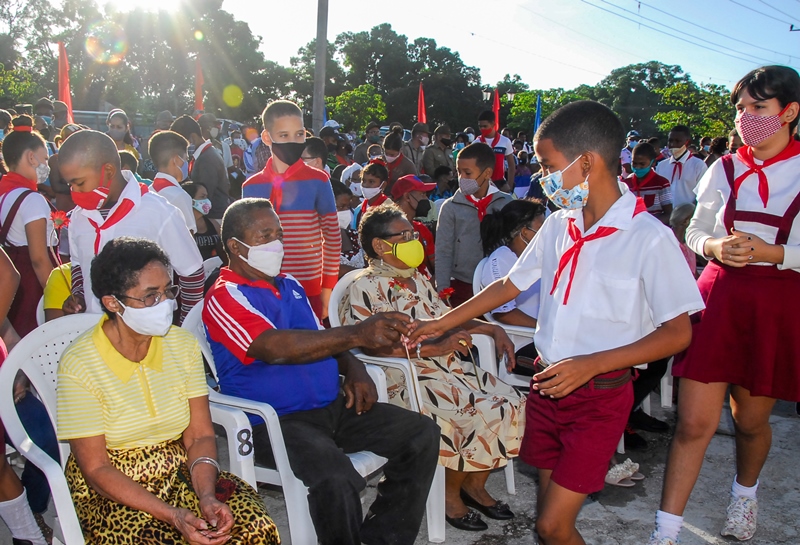 homenaje a los mártires en Guantánamo 11