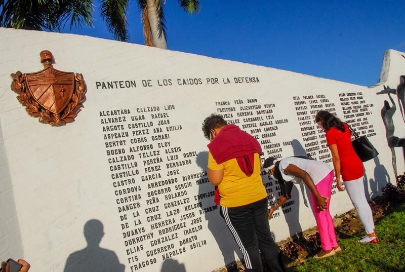 homenaje a los mártires en Guantánamo 15
