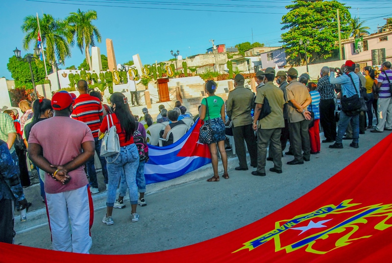 homenaje a los mártires en Guantánamo 7