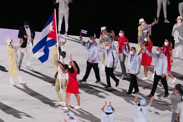 23 Tokyo apertura Cuba desfile