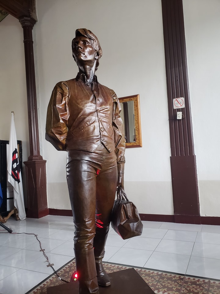 escultura emriqueta favez